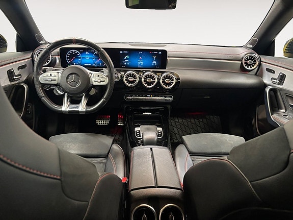Mercedes-Benz CLA35 10 of 21