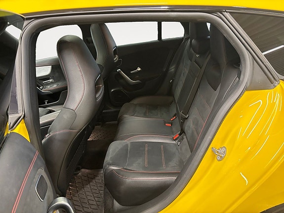 Mercedes-Benz CLA35 14 of 21