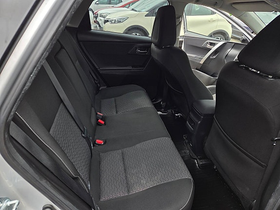 Toyota Auris 11 of 11