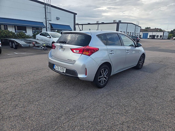 Toyota Auris 6 of 6
