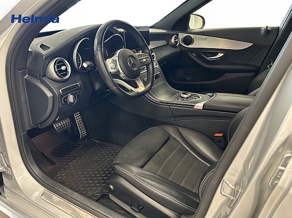 Mercedes-Benz C200 7 of 8