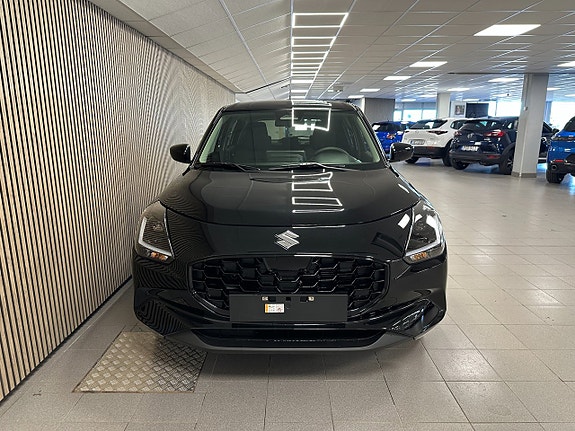 Suzuki Swift 2 of 13