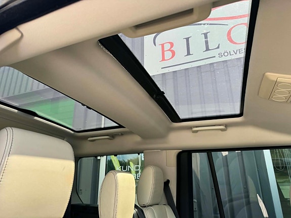 Land Rover Discovery 4 19 of 21