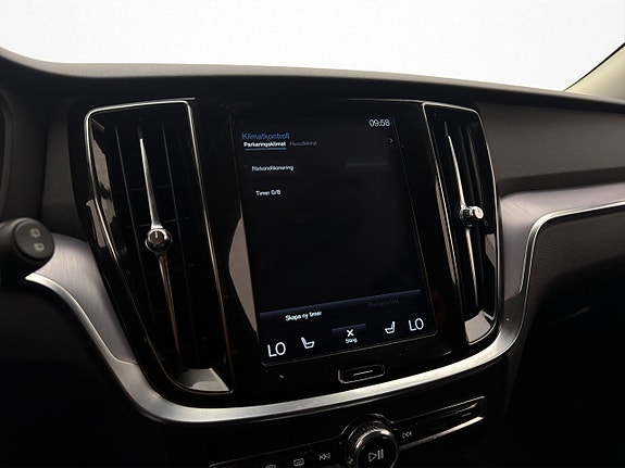 Volvo V60 19 of 30