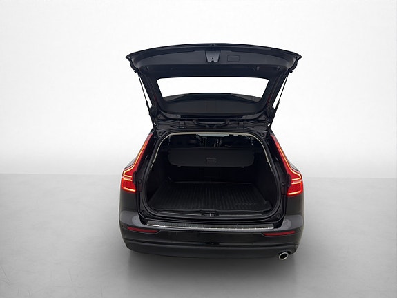 Volvo V60 9 of 30