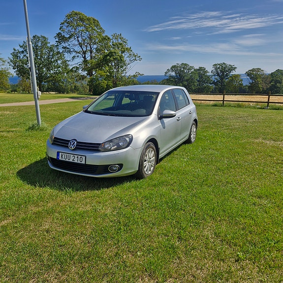 Volkswagen Golf VI 2 of 5