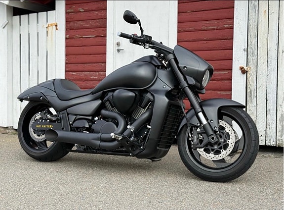 Suzuki M1800R VZR1800 Intruder boss 5 of 7