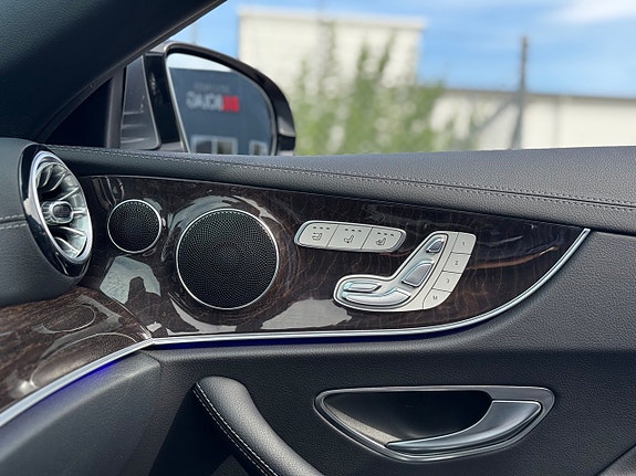 Mercedes-Benz E450 14 of 18