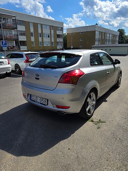 Kia ProCeed 3 of 8
