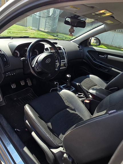 Kia ProCeed 6 of 8