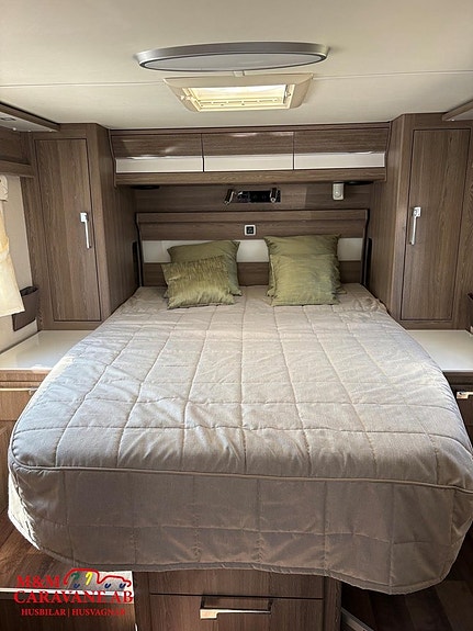 Kabe Travel Master I 860 LQB Queenbed/ Hydrauliska stödben, solcell, inverte 11 of 12