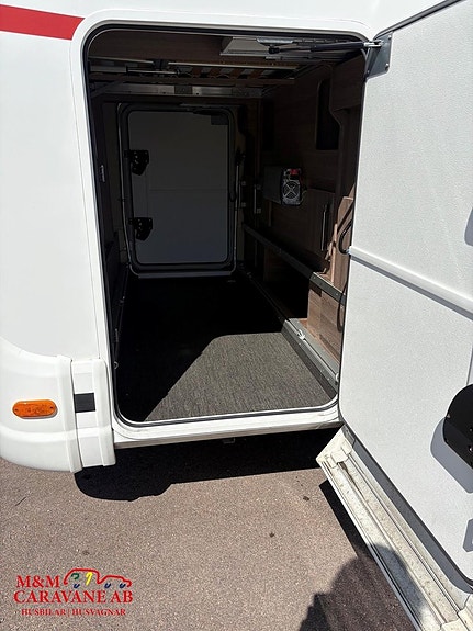 Kabe Travel Master I 860 LQB Queenbed/ Hydrauliska stödben, solcell, inverte 5 of 12