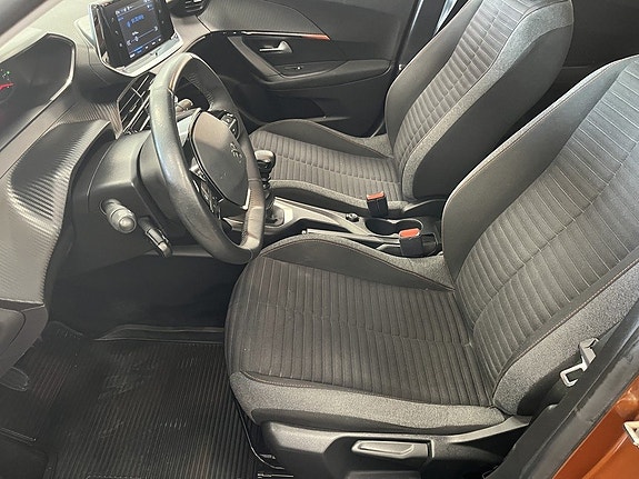 Peugeot 2008 7 of 18