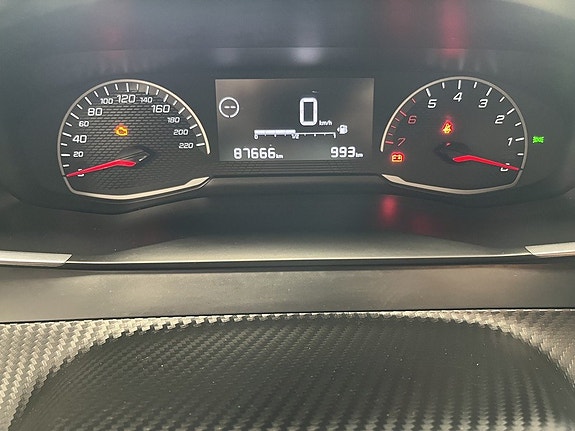 Peugeot 2008 12 of 18
