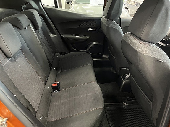 Peugeot 2008 9 of 18