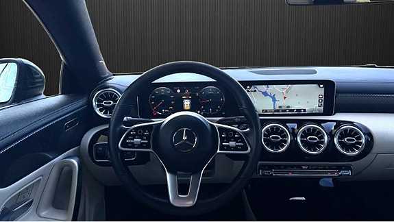 Mercedes-Benz CLA200 d 8 of 12