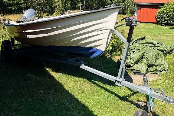 Motorbåt Ryds 460 med motor och kärra 2 of 6