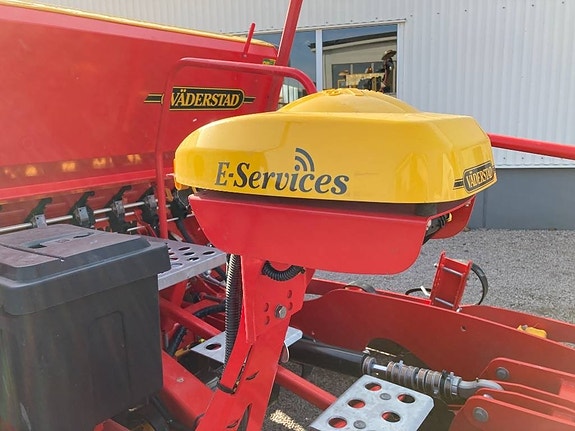 Väderstad Rapid RD 400 C med biodrill 5 of 7