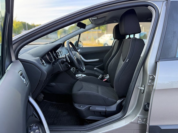 Peugeot 308 SW 21 of 21