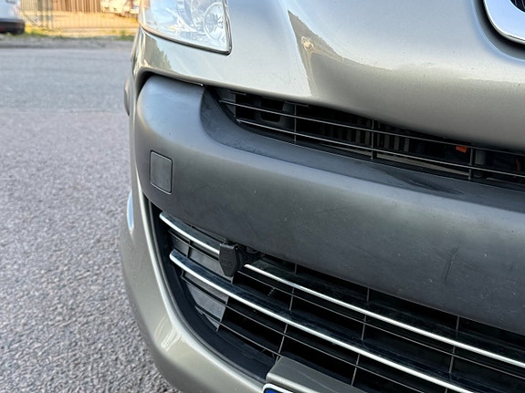 Peugeot 308 SW 17 of 21