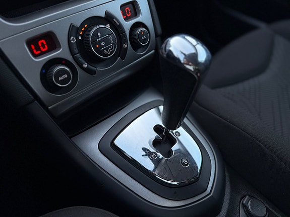 Peugeot 308 SW 7 of 21