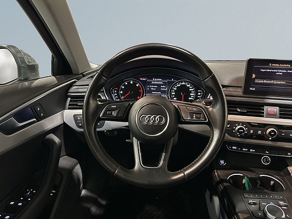 Audi A4 9 of 22