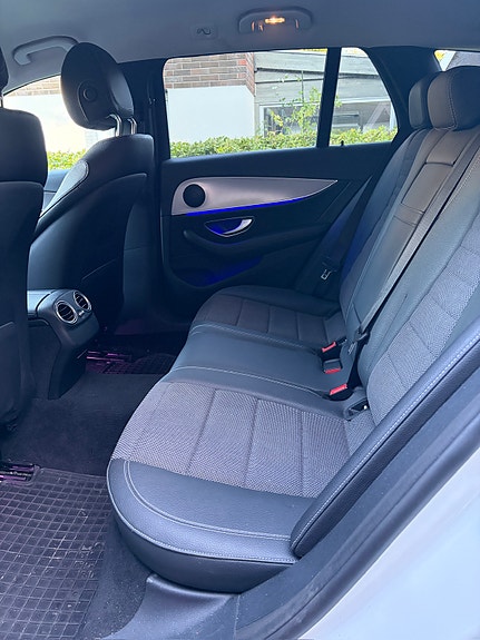 Mercedes-Benz E220 d 15 of 26
