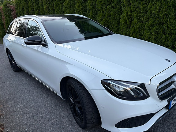 Mercedes-Benz E220 d 3 of 26