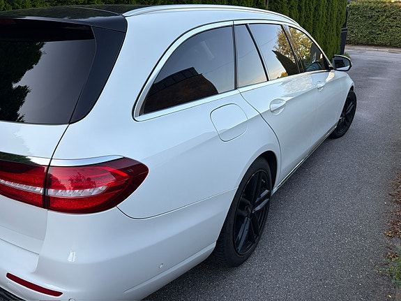 Mercedes-Benz E220 d 6 of 26