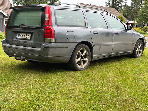 Volvo V70 4 of 7