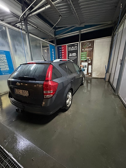 Kia Ceed 2 of 7