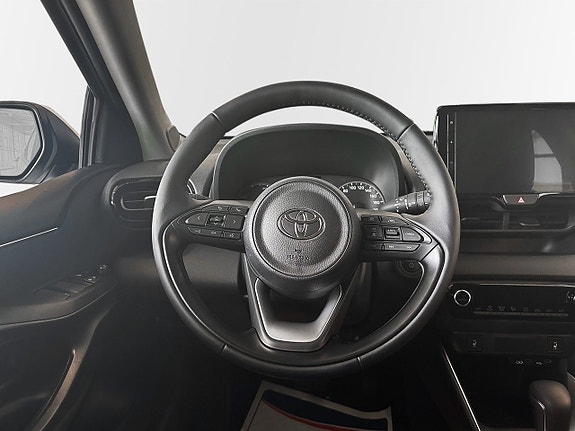 Toyota Yaris 9 of 11
