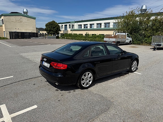 Audi A4 2 of 28