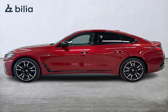 BMW i4 3 of 18