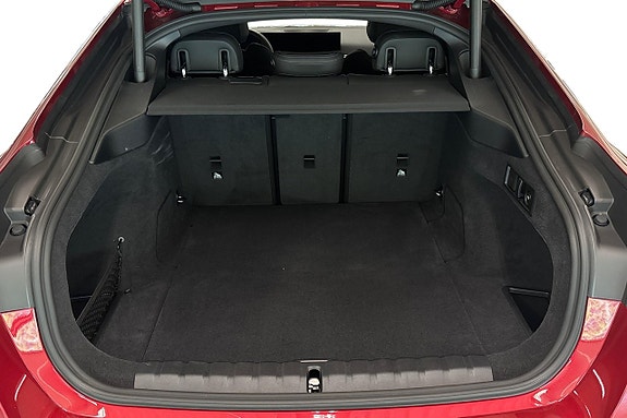 BMW i4 10 of 18