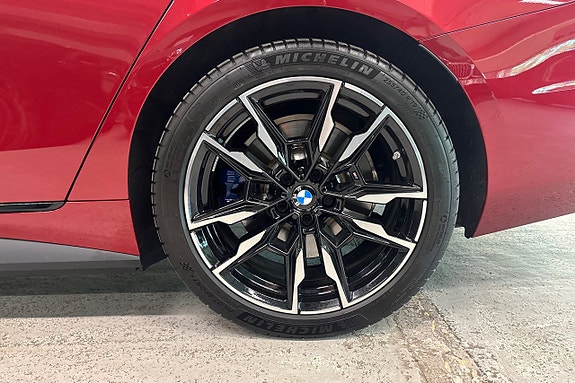 BMW i4 15 of 18