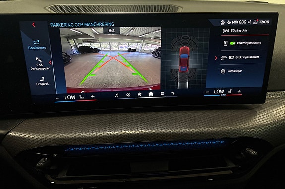 BMW i4 14 of 18