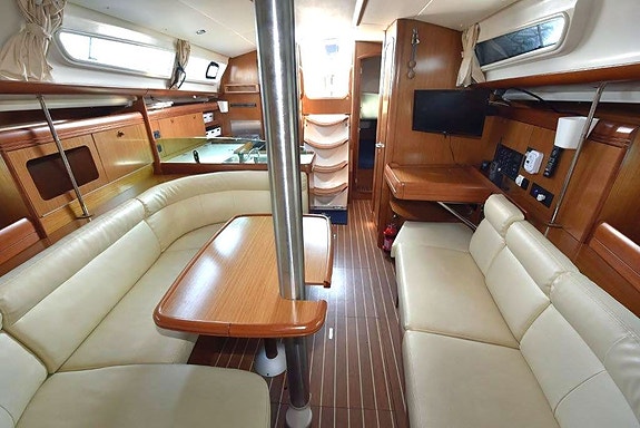 Jeanneau Sun Odyssey 36i 19 of 22