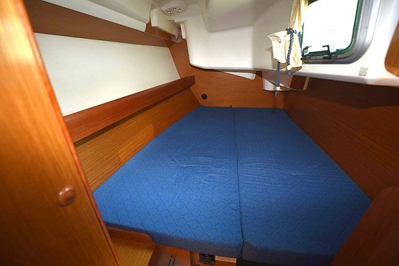 Jeanneau Sun Odyssey 36i 16 of 22