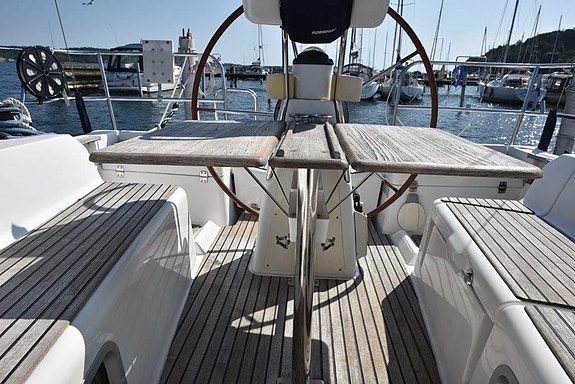 Jeanneau Sun Odyssey 36i 11 of 22