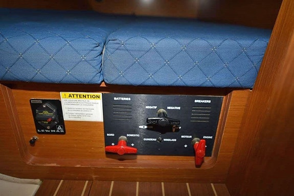 Jeanneau Sun Odyssey 36i 17 of 22
