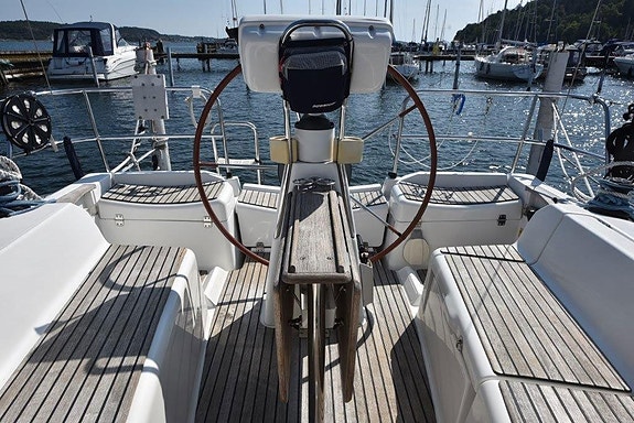 Jeanneau Sun Odyssey 36i 9 of 22