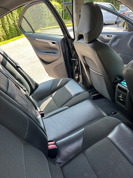 Volvo S60 7 of 15