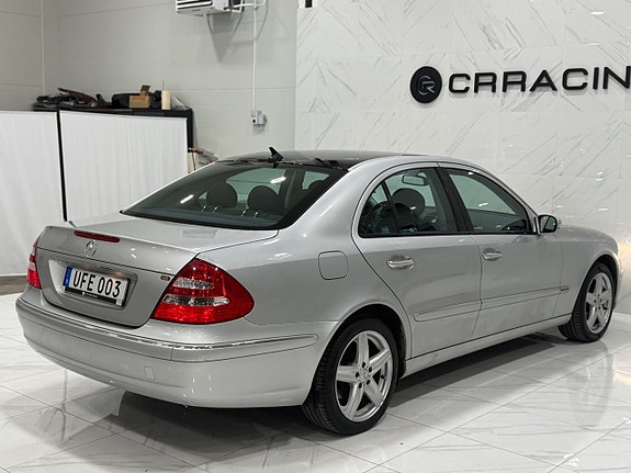 Mercedes-Benz E240 14 of 15