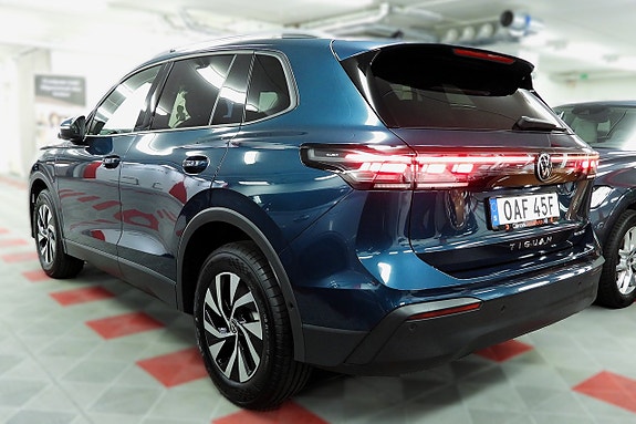 Volkswagen Tiguan 9 of 30