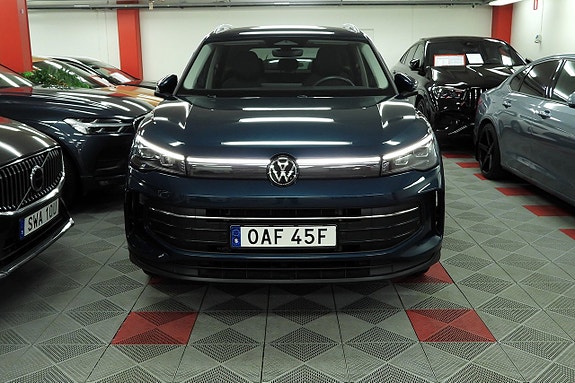 Volkswagen Tiguan 4 of 30