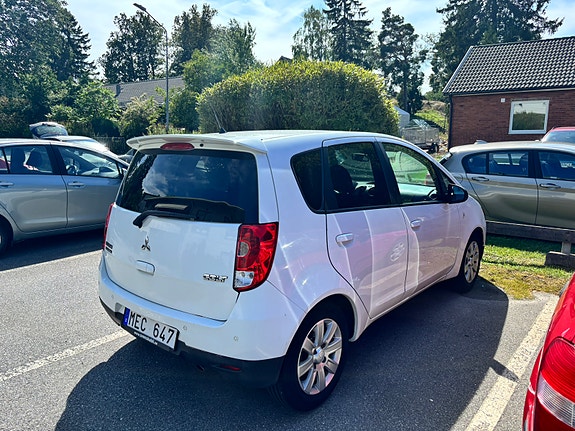 Mitsubishi Colt 4 of 7