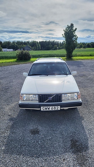 Volvo 940 2 of 6