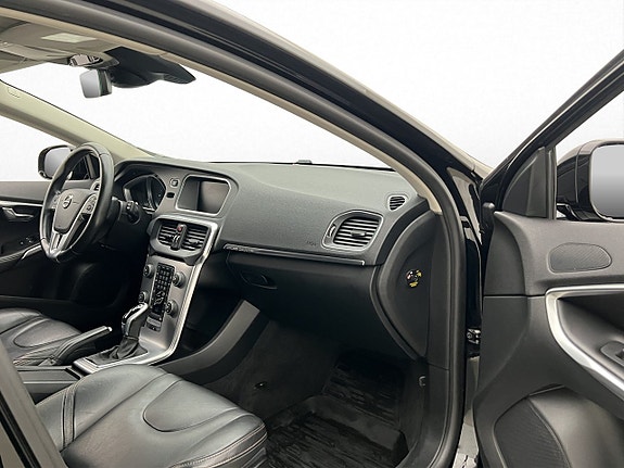 Volvo V40 Cross Country 25 of 30