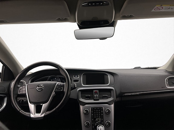 Volvo V40 Cross Country 12 of 30